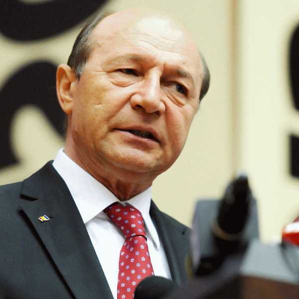 Traian Băsescu: "Reformele structurale sunt fundamentale pentru că, dacă priviţi la economia României, ea aparent devine tot mai competitivă, pentru că exportul a crescut în continuu, în ultimii ani. Dar problema economiei noastre este că partea de competitivitate este dată în general de investiţiile străine directe".