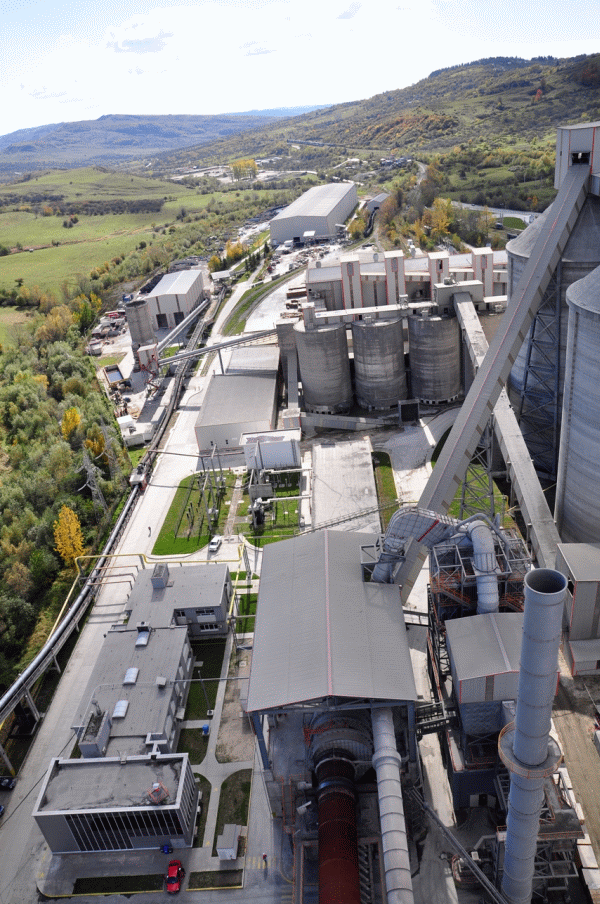 Holcim şi Lafarge au înştiinţat Comisia Europeană de intenţia lor de a fuziona