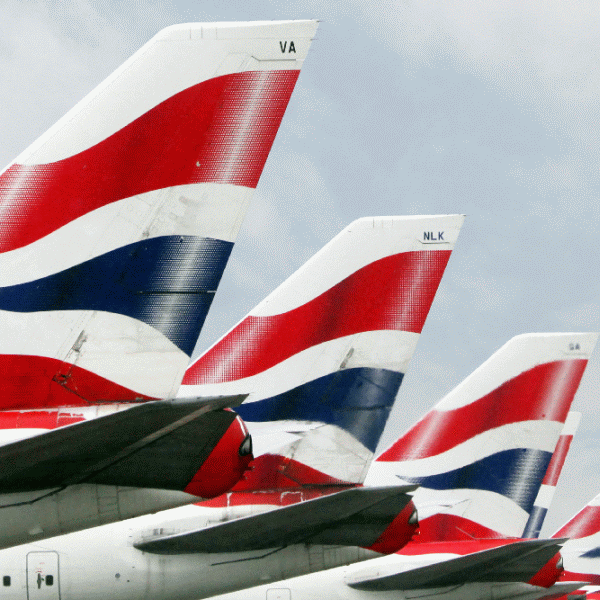 "Qatar Airways" preia 10% din compania- mamă a "British Airways"