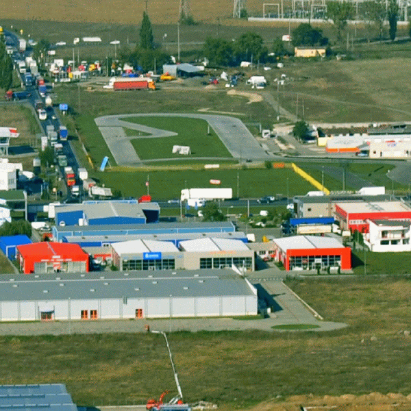 Investitorii îşi pot muta producţia în zonele industriale din Arad.