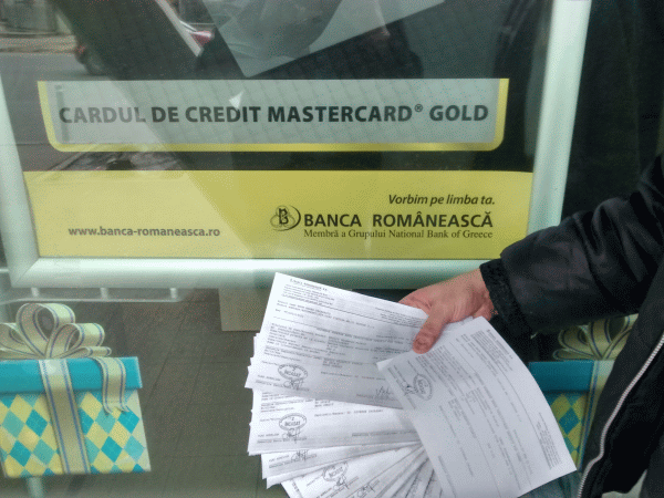 "O sucursală Banca Românească nu are ghişeu pentru plăţi în lei şi euro"