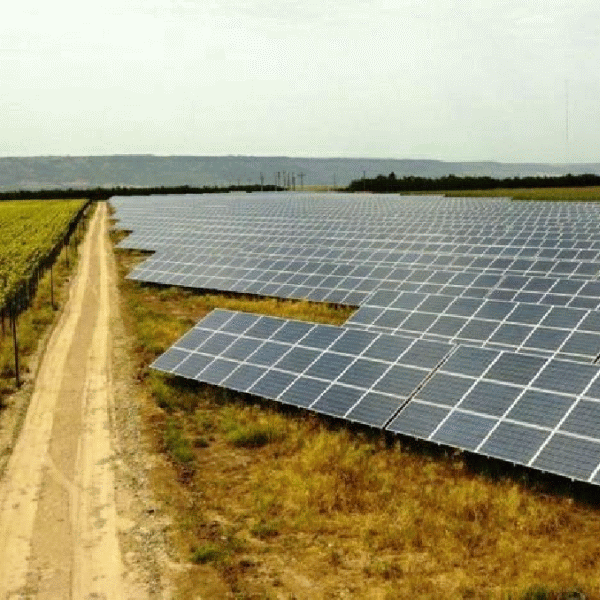 Chinezii de la Unisun mai fac un parc fotovoltaic, la Hărman