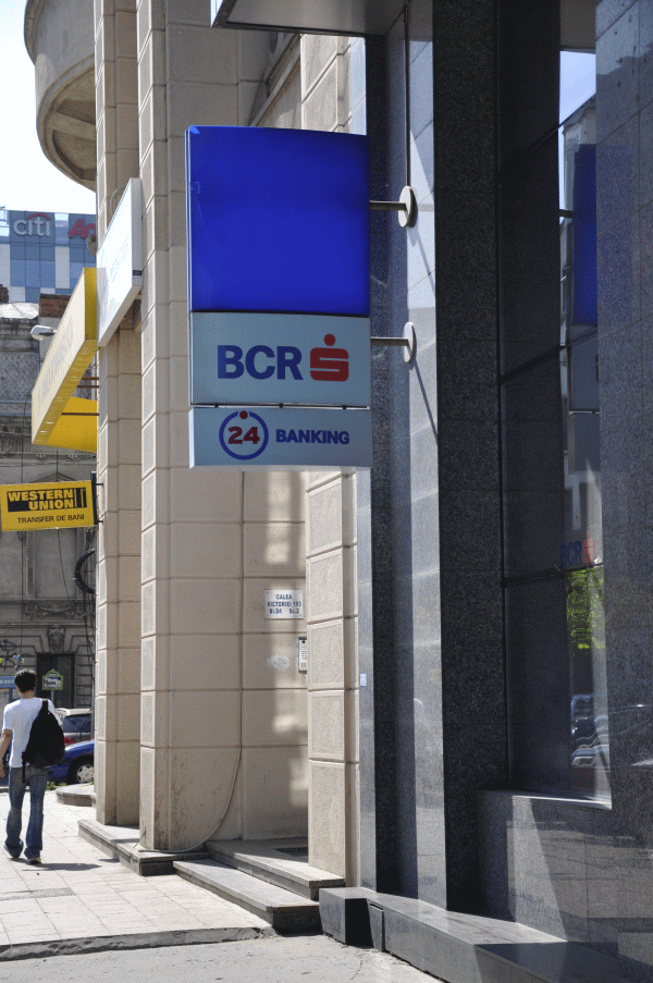 BCR a trecut pe profit, cu 77 milioane euro, după un an cu pierderi