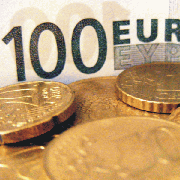 "Economia zonei euro a încetinit în mai, pentru a doua lună consecutiv"