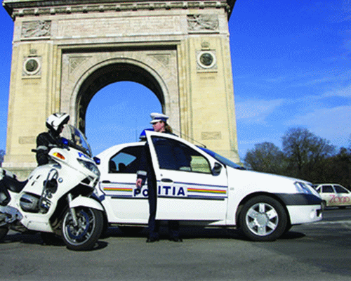 Adjunctul Poliţiei Rutiere şi alţi 7 poliţişti, propuşi pentru arestare preventivă