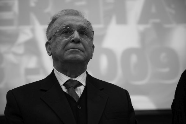 Ion Iliescu şi Virgil Măgureanu, urmăriţi penal în dosarul Mineriadei