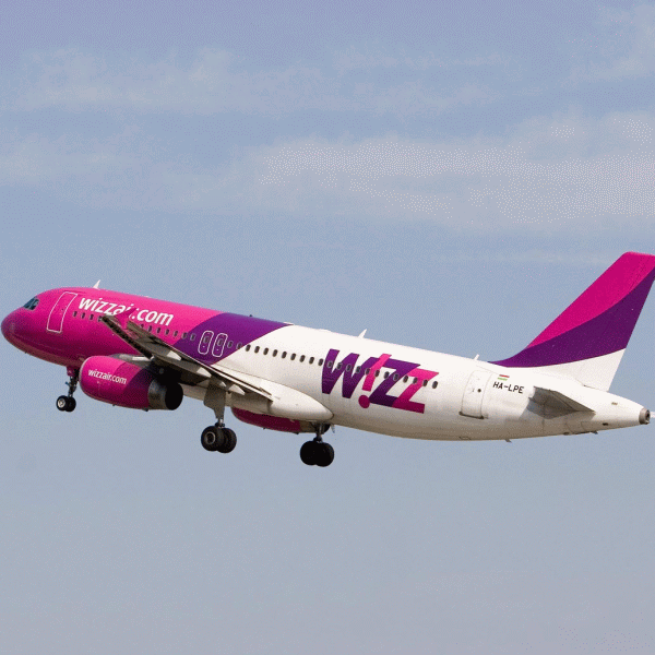 WIZZ AIR - 19 aeronave în România, investiţie de aproape 2 miliarde de euro