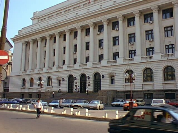 "Pentru prima dată în istoria postdecembristă, Banca Centrală a identificat un risc sistemic sever"