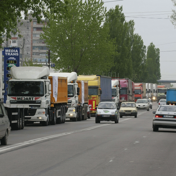 Transportatorii cer desfiinţarea ASF pentru lipsa datelor privind "criza RCA"