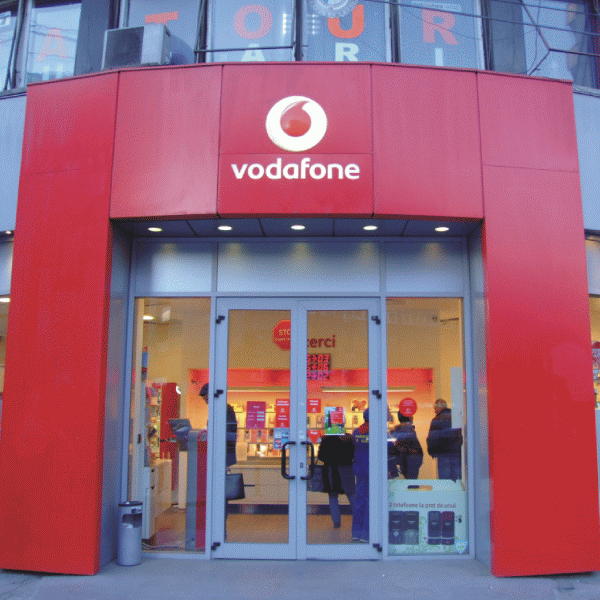 "Vodafone" aşteaptă oferte de la bănci pentru intermedierea listării diviziei sale din India