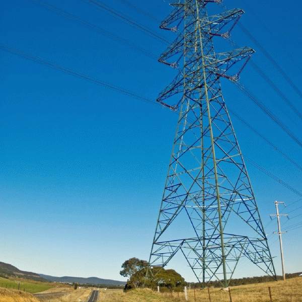 Existenţa unor reţele paralele în distribuţia de energie este ineficientă