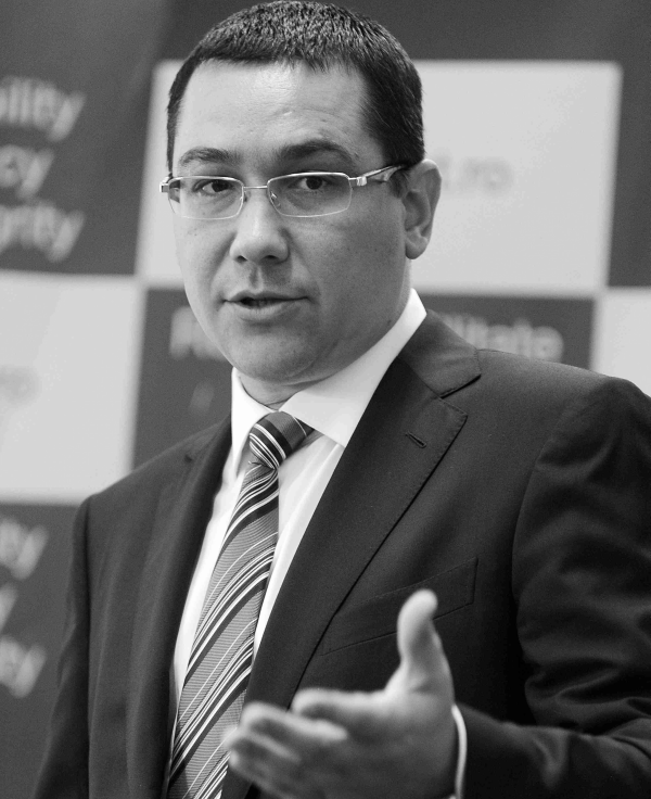 CNATDCU recomandă retragerea titlului de doctor fostului premier Victor Ponta