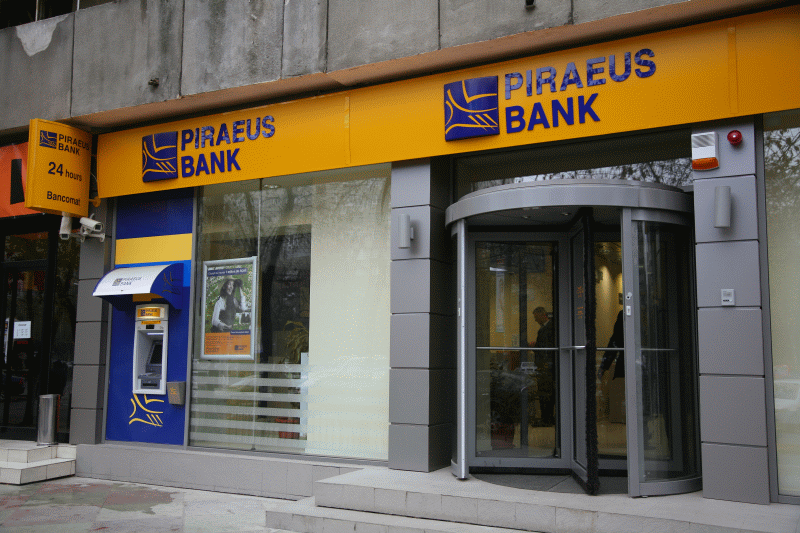 Piraeus Bank reduce avansul la credite imobiliare în lei, la 20%