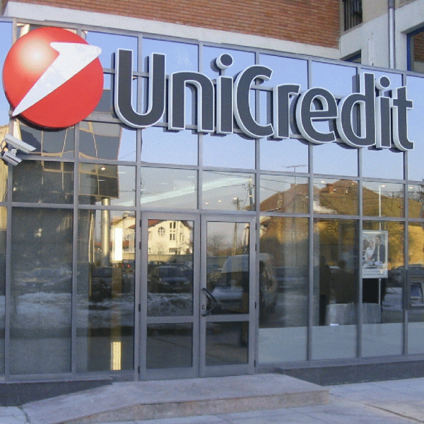 Profitul operaţional al UniCredit Bank în România, în creştere cu 32% 