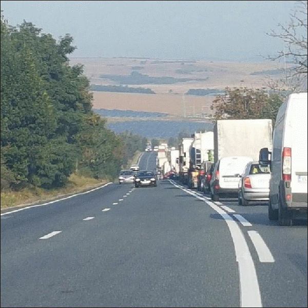 Transportatorii rutieri nu renunţă la proteste