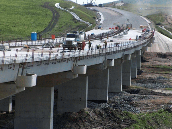 Autorităţile vor să construiască 1218,8 km de autostrăzi, până în 2026