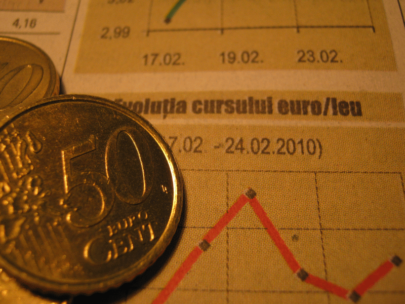 Tribunalul Gorj dispune îngheţarea cursului de schimb euro-leu la data încheierii contractului