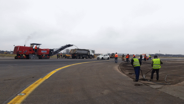 Lucrările de reparaţii la pista 1 a Aeroportului Henri Coandă au fost finalizate