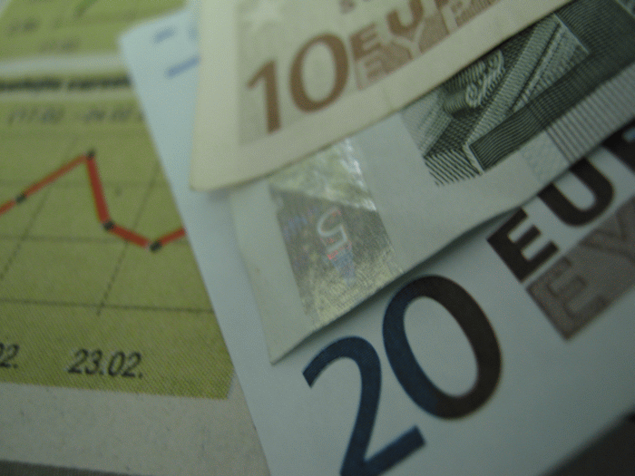 Indicatorul de încredere macroeconomică a crescut pe seama ambelor componente