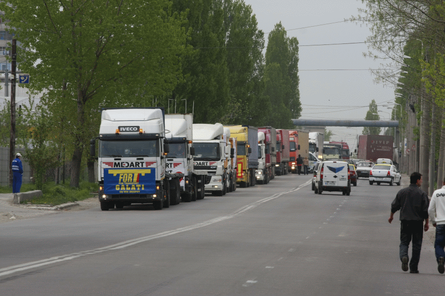 UNTRR solicită un cadru pentru examinarea în engleză a conducătorilor auto profesionişti din afara UE