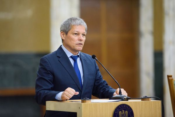 Dacian Cioloş lansează un ONG care să ajute partidele de opoziţie