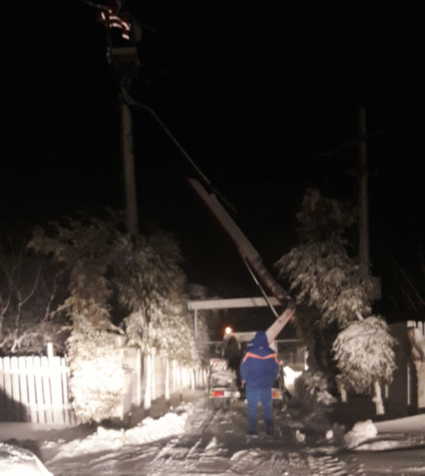 Un număr de 38 de localităţi din judeţele Constanţa, Tulcea şi Călăraşi nu aveau electricitate la ora 16.00