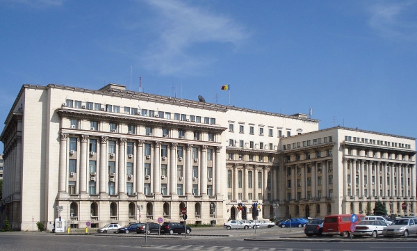 Palatul Senatului (Sursa foto: Wikipedia)