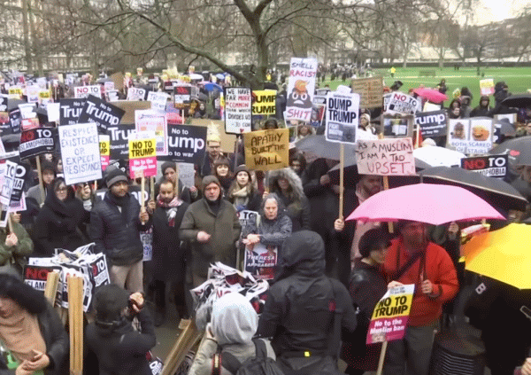 Protest împotriva interdicţiei de călătorie (Sursa foto: captură Youtube)