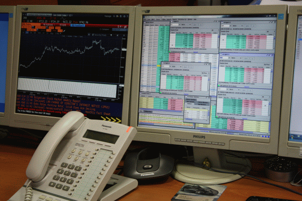 Wall Street a deschis în scădere