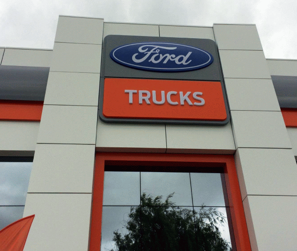 Ford Trucks deschide la Bucureşti cel mai mare sediu al său din Europa