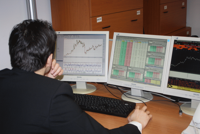 Wall Street a deschis în scădere