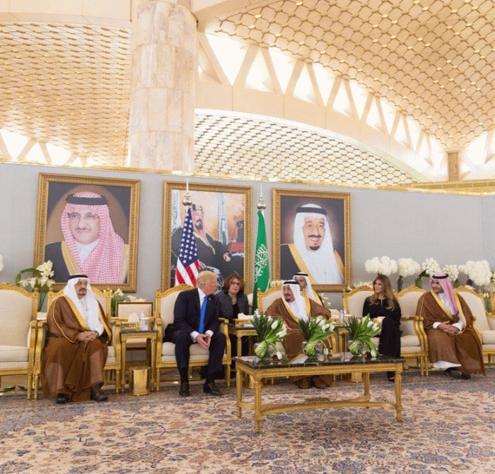 Donald Trump, în vizită în Arabia Saudită (Sursa foto: Facebook)