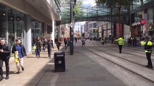 Centrul comercial Arndale din Manchester a fost redeschis, după ce a fost evacuat temporar