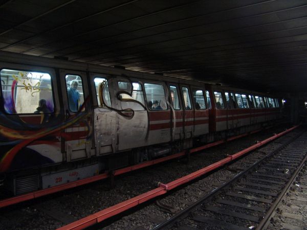 Creţu a adoptat un pachet financiar de 86,6 milioane de euro pentru o linie de metrou din Sofia