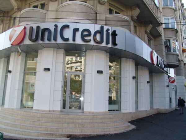 UniCredit Bank vrea să lanseze la BVB o emisiune de obligaţiuni de 500 de milioane de lei