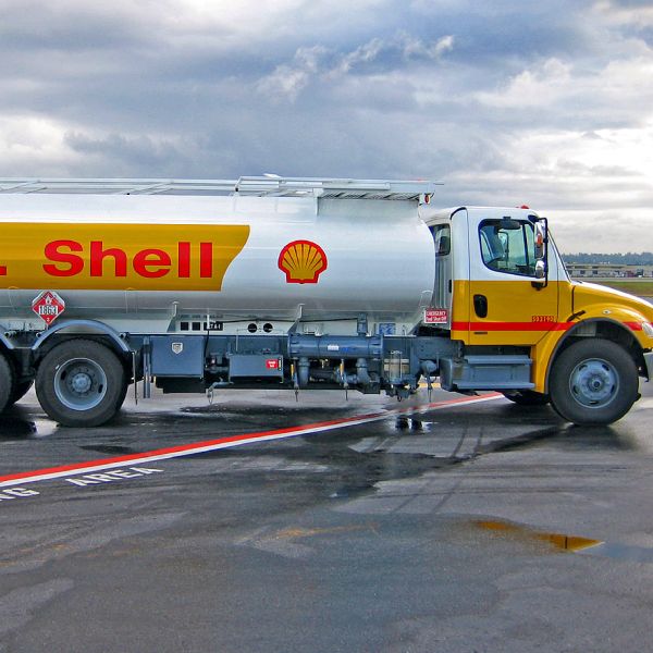 "Shell" taie peste 400 de locuri de muncă