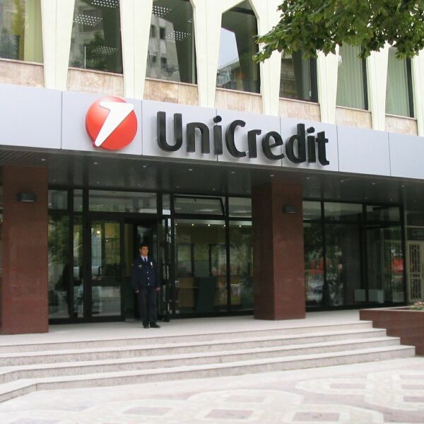 UniCredit speră ca obligaţiunile listate la BVB să fie lichide