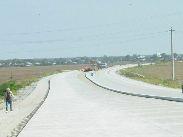 Circulaţia rutieră pe Transalpina a fost redeschisă