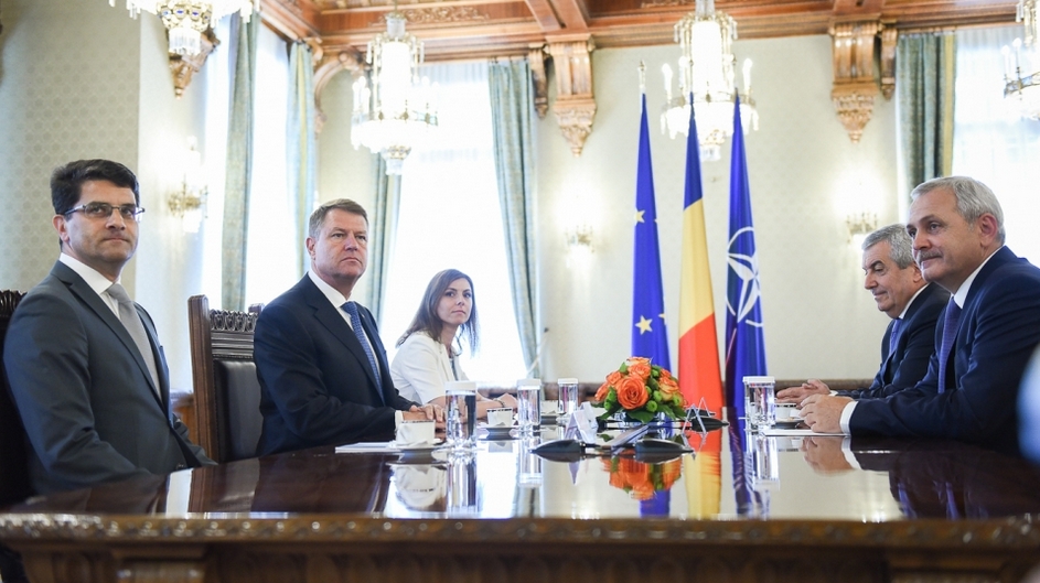 Klaus Iohannis şi Liviu Dragnea, la consultările din iunie (Sursa foto: Presidency.ro)