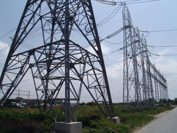 "Pana majoră de curent, cauzată de dispozitivul de acţionare al întrerupătorului de 220 kV"