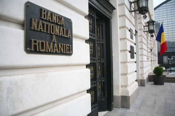 BNR va lansa în circulaţie bancnote şi monede cu noua stemă a ţării