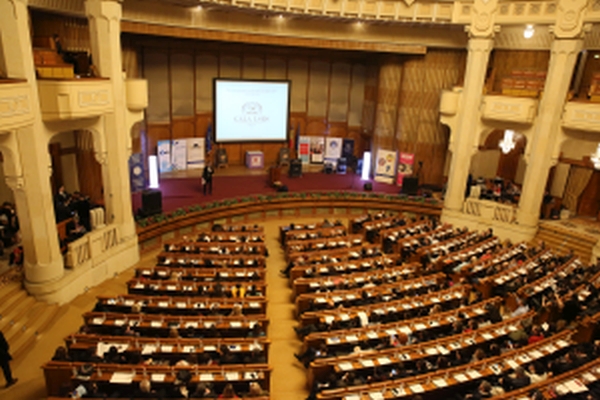 Tineri români de excepţie au fost premiaţi la Gala Studenţilor Români din Străinătate 2018