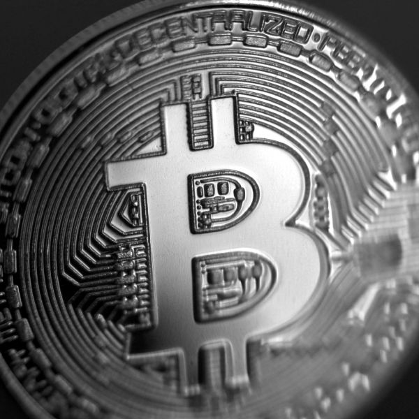 Bitcoin, la nivelul minim al ultimelor şase săptămâni