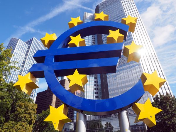 BCE a pregătit consolidarea pe uşa din dos a datoriilor statelor europene