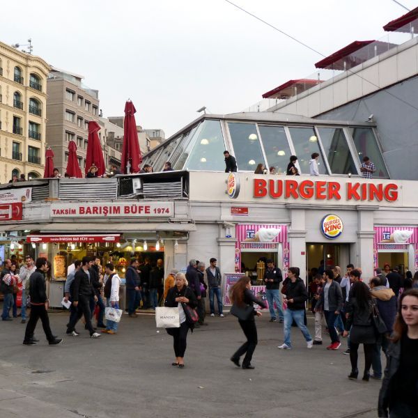 Operatorul Burger King din Turcia amână listarea sa la New York