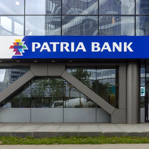 Acţionarul majoritar al Patria Bank vrea conversia în acţiuni a unui nou credit, de 4,3 milioane de euro