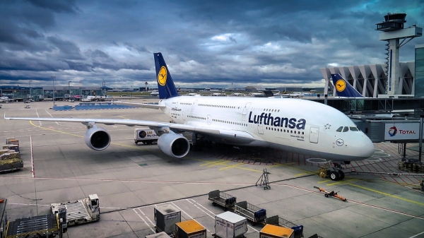 Lufthansa renunţă la cursele dintre Berlin şi New York