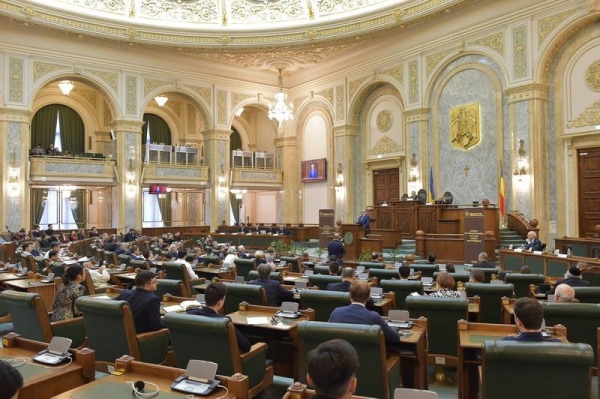 Moţiunea simplă depusă de PNL şi PMP a fost respinsă de plenul Senatului