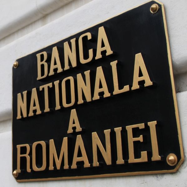 BNR: Deficitul de cont curent a crescut cu aproape 139%