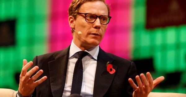 Alexander Nix (Sursa foto: Twitter)